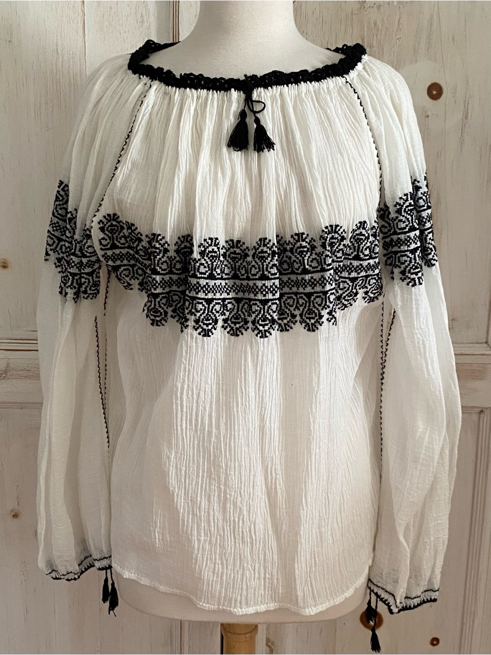 Romania Hand Embroidered Cotton Blouse by Qtie Large